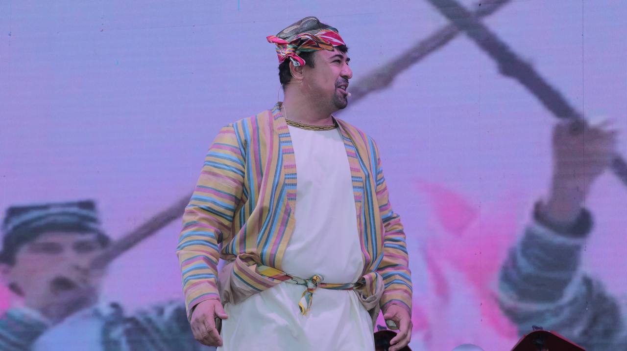 Oʻzbekiston davlat drama teatr jamoasi Namanganda